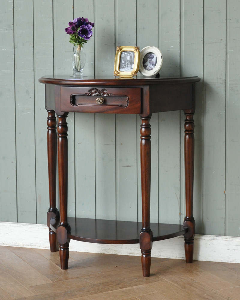 マホガニー材のアンティーク風家具、葡萄の彫刻が美しいコンソールテーブル (y-189-f)