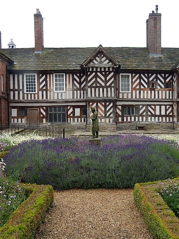 買い付け中の、お楽しみマナーハウスを訪ねてみました