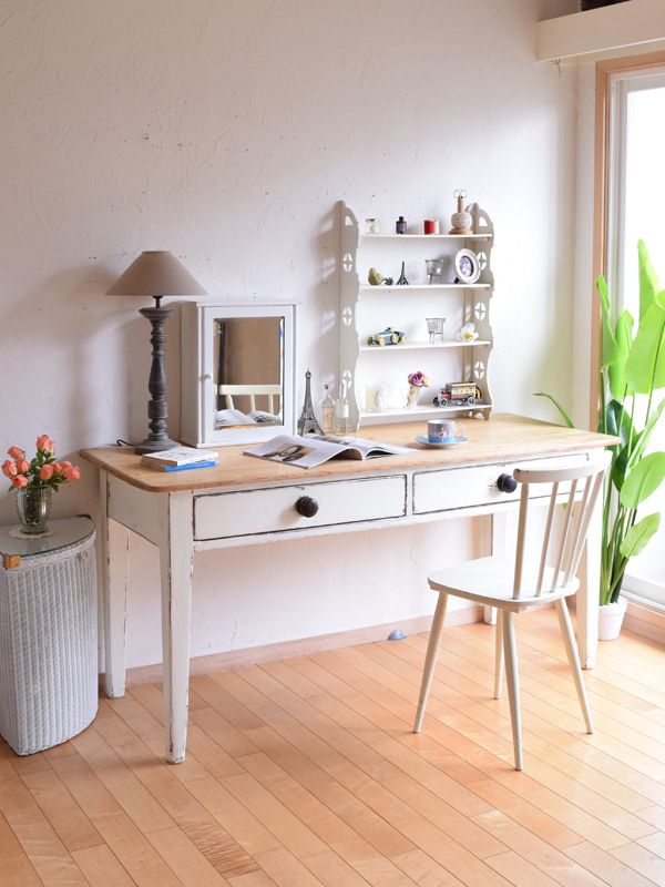 ナチュラルカントリーの | 昨日、宮城にお嫁に行った大好きなデスクと過ごす時間