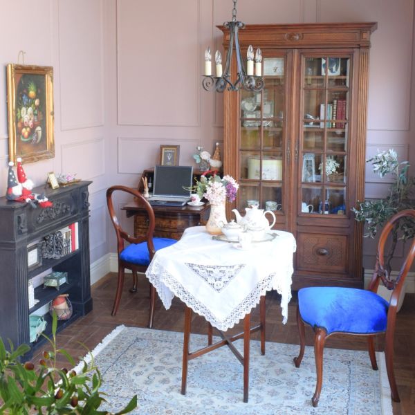 ツリーの代わりにクリスマスを意識したオトナの書斎