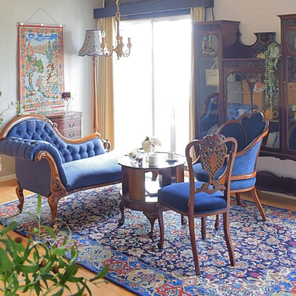 絵を選ぶように、絨毯でお部屋の階級を上げるリビング