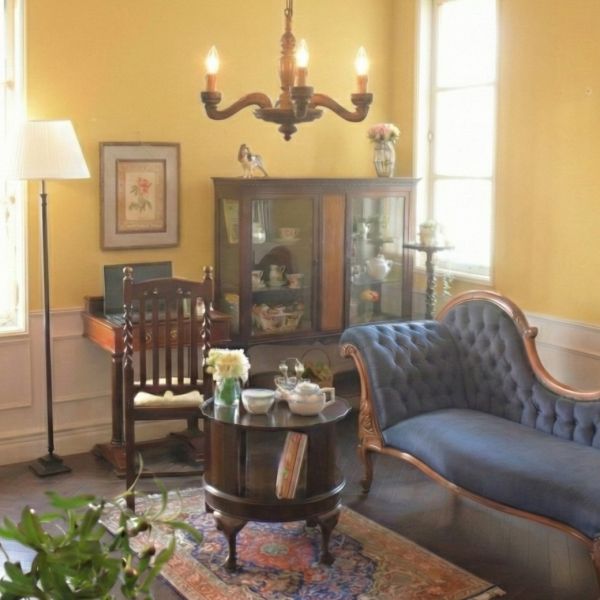 英国クラシックのリビング | 気持ちをあげる椅子を投入した2025年最後の書斎