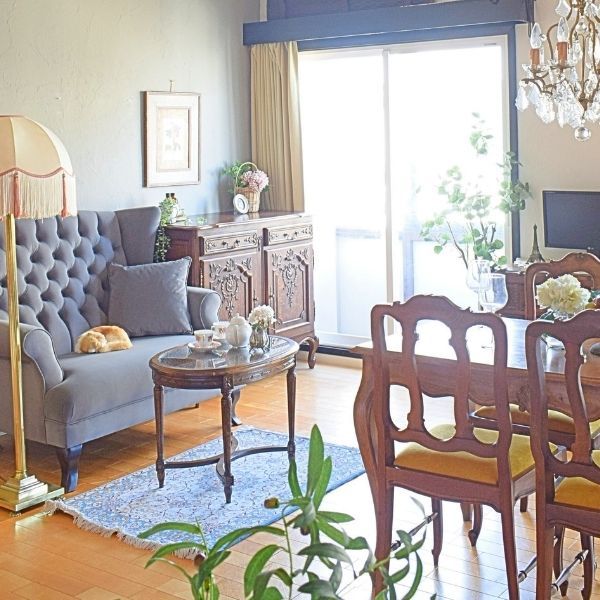 フレンチエレガントの | 食後にお茶を持って移動する、くつろぎの第二会場