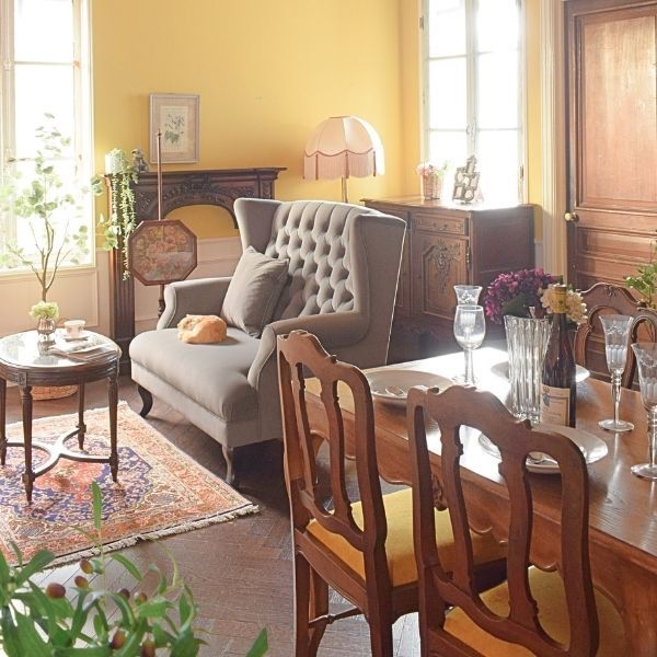 フレンチエレガントの | 三連休中、よく仕事をした自分のご褒美フレンチ部屋