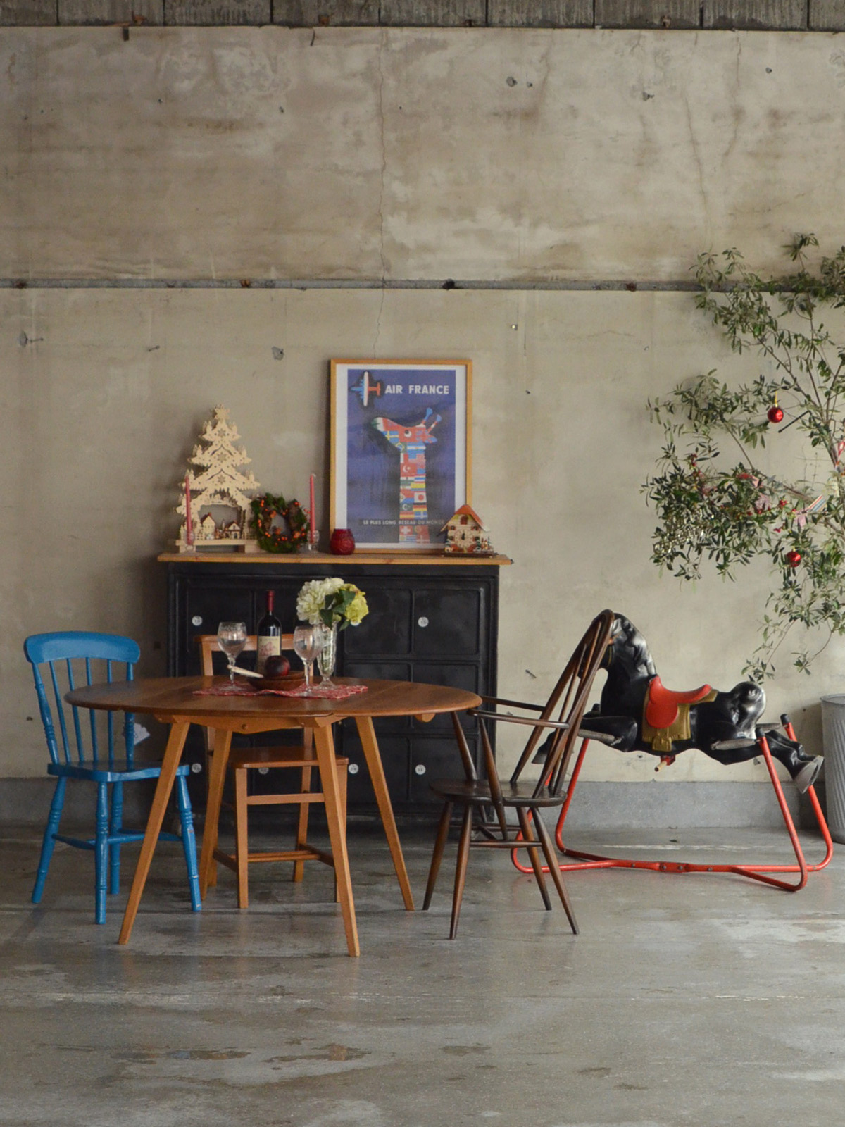 ハンドルスタイルの | クールな家具とぬくもりの家具 2つのコラボが作り出すクリスマス