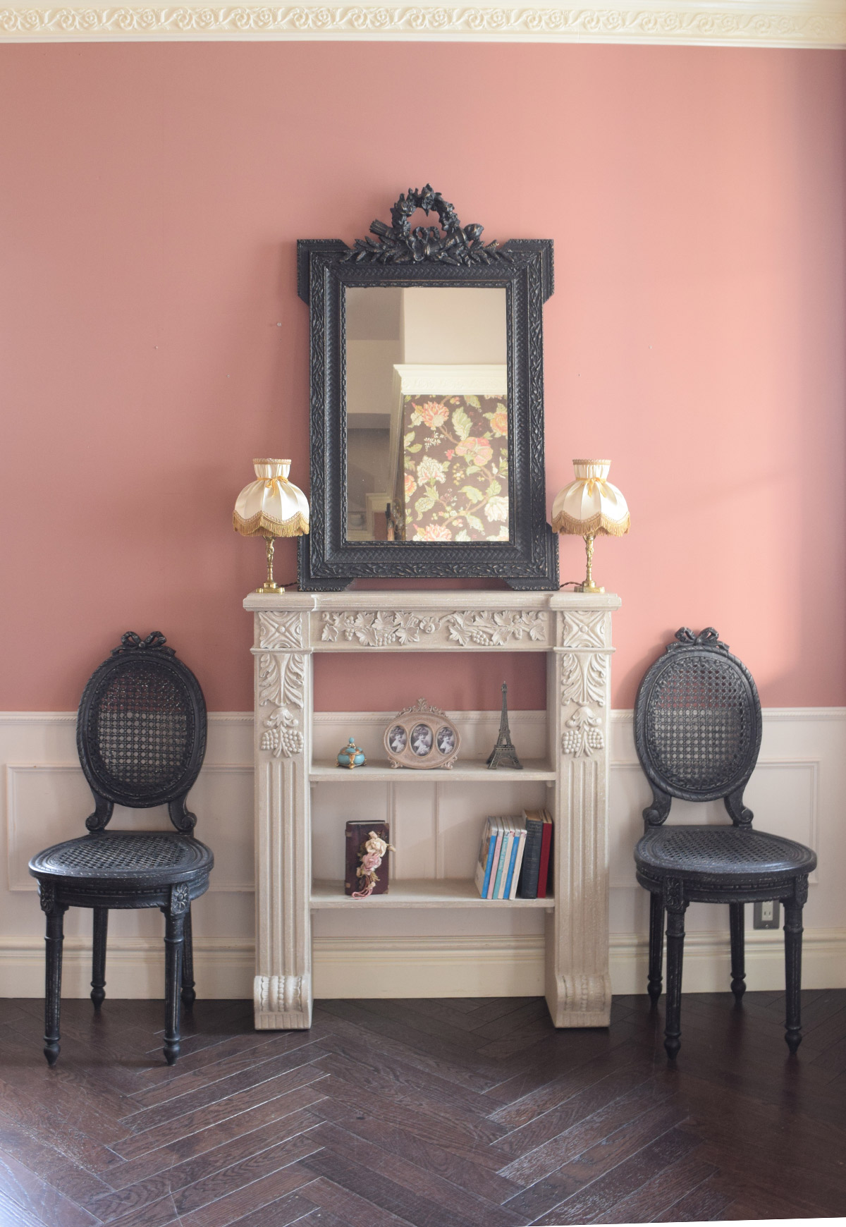 ハンドルスタイルの | アンティーク風のフランス家具で作るお家の門番
