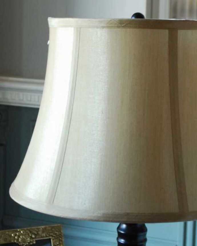スタンドライト　照明・ライティング　フランスのアンティーク風のデザインがオシャレなテーブルランプ２灯(E26・40W電球付)。。(TL-0066)