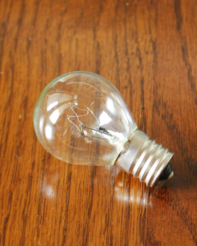 スタンドライト　照明・ライティング　テーブルランプ　電球付きなので届いてすぐに使えます口金はE17型●●W対応（LEDも使えます）電球（25W）を一緒にお届けするので、すぐに使えます。(TL-0104)