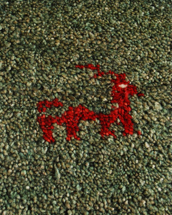 アンティーク 布製の雑貨　アンティーク雑貨　ギャッベ。こちらは「鹿」の模様が編まれています。(b-61)