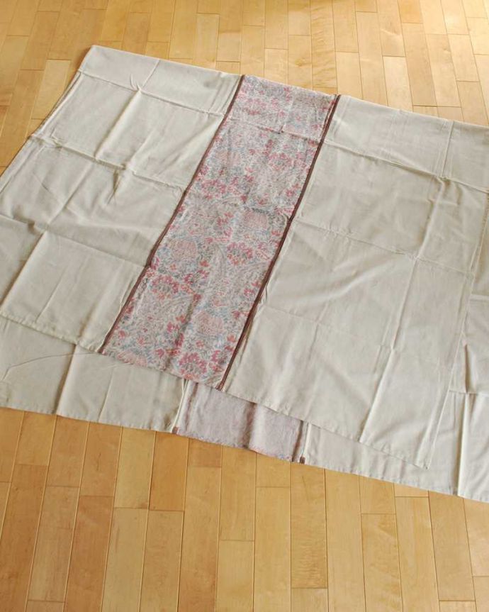 コントワールドファミーユ　インテリア雑貨　コントワール・ド・ファミーユのテーブルクロス(ARCHIVE PRINT)　150×250。日本の縫製ではないため、多少、ホツレや汚れがある場合はあります。(cf-779)