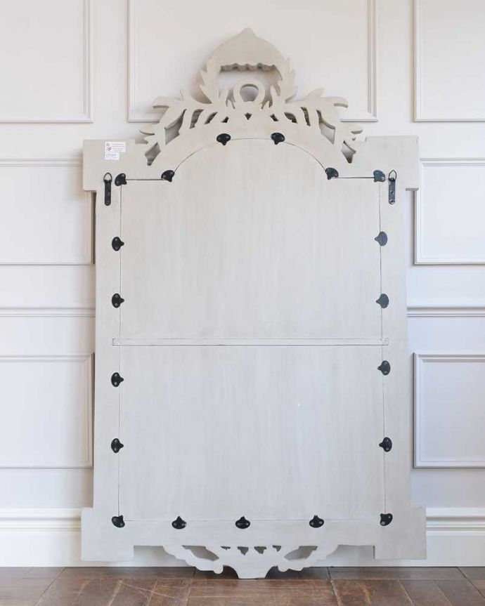 ミラー・時計　インテリア雑貨　アンティーク風家具、コクシグルのウォールミラー（Mirror Beauharnais ）。後ろから見ると･･･壁に取り付けて使って下さい。(cff-1031)