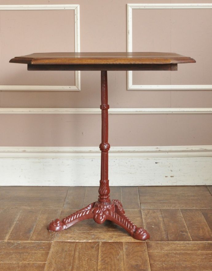 アンティーク風の家具　アンティーク風　コントワール・ド・ファミーユのビストロテーブル（ムーブルエスタミネ）。脚はアイアンです。(cff-83)