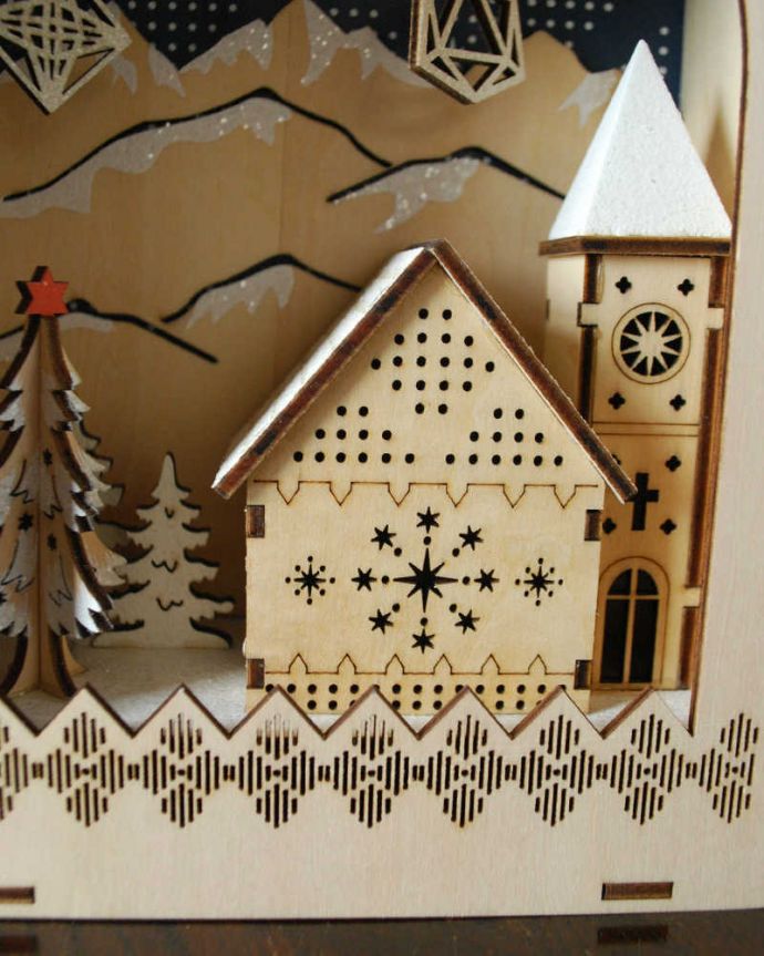リビング雑貨　クリスマス用　本の形をしたクリスマスのディスプレイLED付きの木製オブジェ。カウントダウンが楽しくなりますこれから寒くなる季節が待ち遠しくなる可愛らしさ。(cm-132)