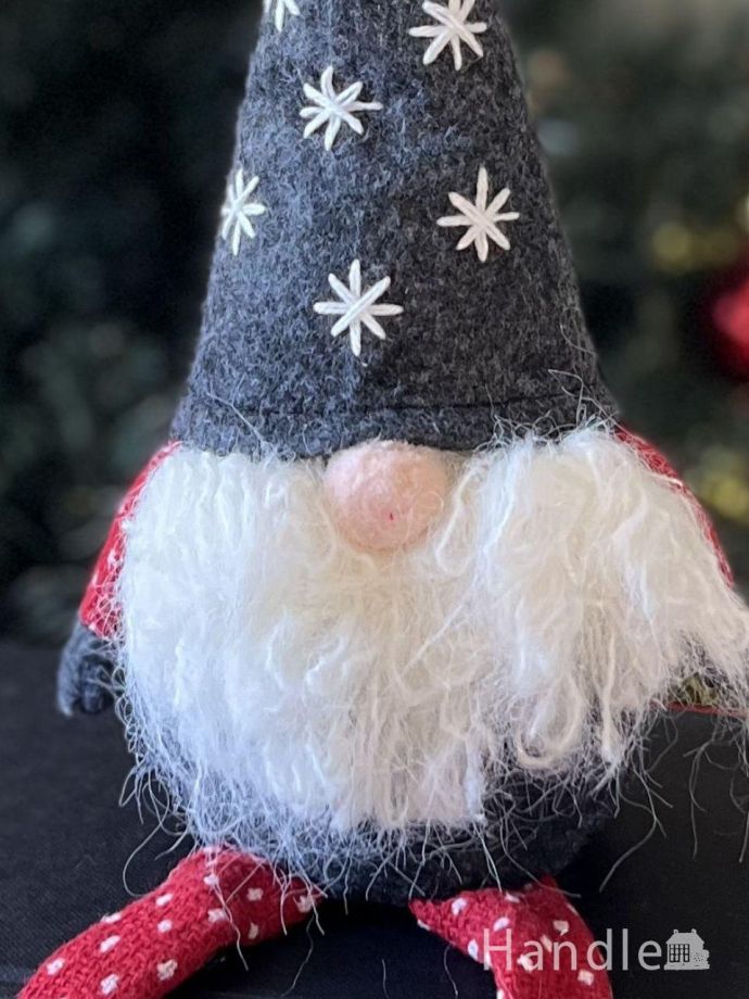 幸せを運んでくるトムテの人形