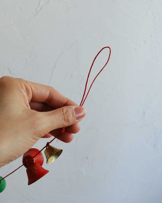 リビング雑貨　クリスマス用　クリスマス気分を盛り上げてくれる赤と緑のガーランド。画鋲などで簡単に付けられます。(cm-94)