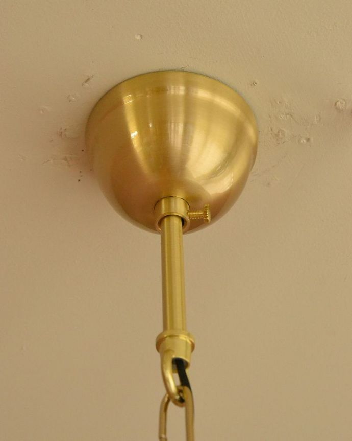 シャンデリア　照明・ライティング　ダイヤカットがキラキラ輝くアンティーク風シャンデリア（4灯・電球なし）。カバーも付いてます天井につけるカバーはこんな感じです。(cr-511-gB)