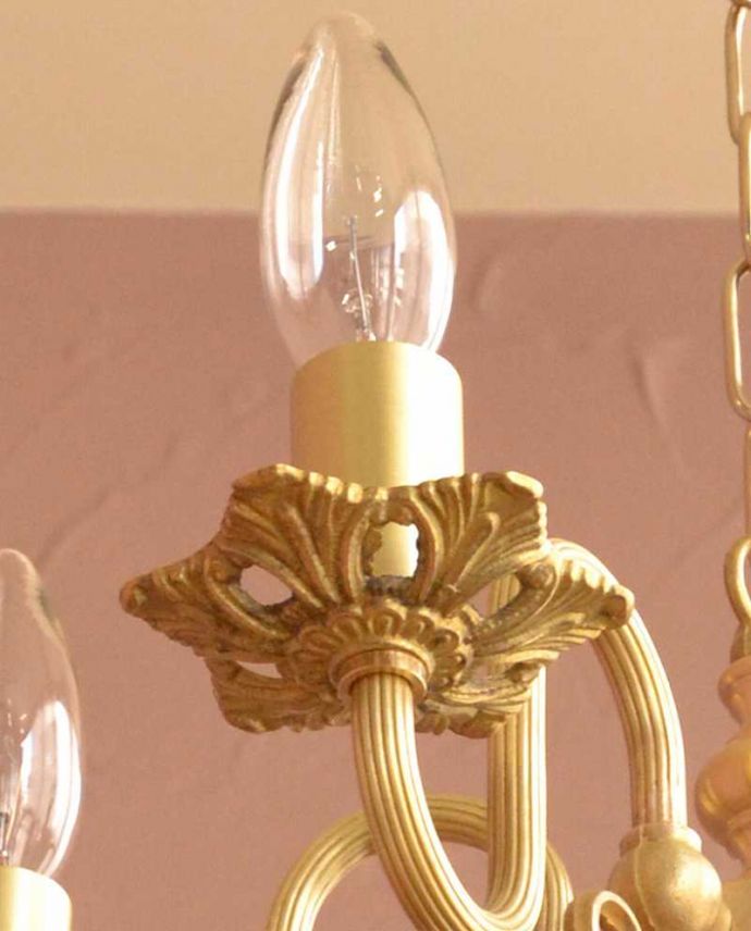 シャンデリア　照明・ライティング　アンティーク風の真鍮製シャンデリア（5灯・電球なし）。LEDも使えます口金はE17型60W対応です。(cr-515-g)