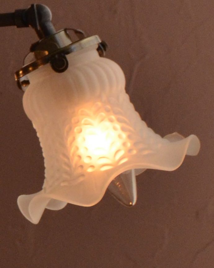 シャンデリア　照明・ライティング　アンティーク風のガラスシェード付きシャンデリア（アンティーク色・5灯・電球なし）　(cr-548-a)