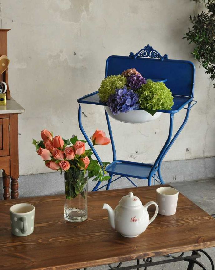ガーデニング家具　アンティーク家具　雨にも丈夫なアンティーク家具、おしゃれなウォッシュスタンド（ブルー）。お花やグリーンが似合います。(d-1250-f)