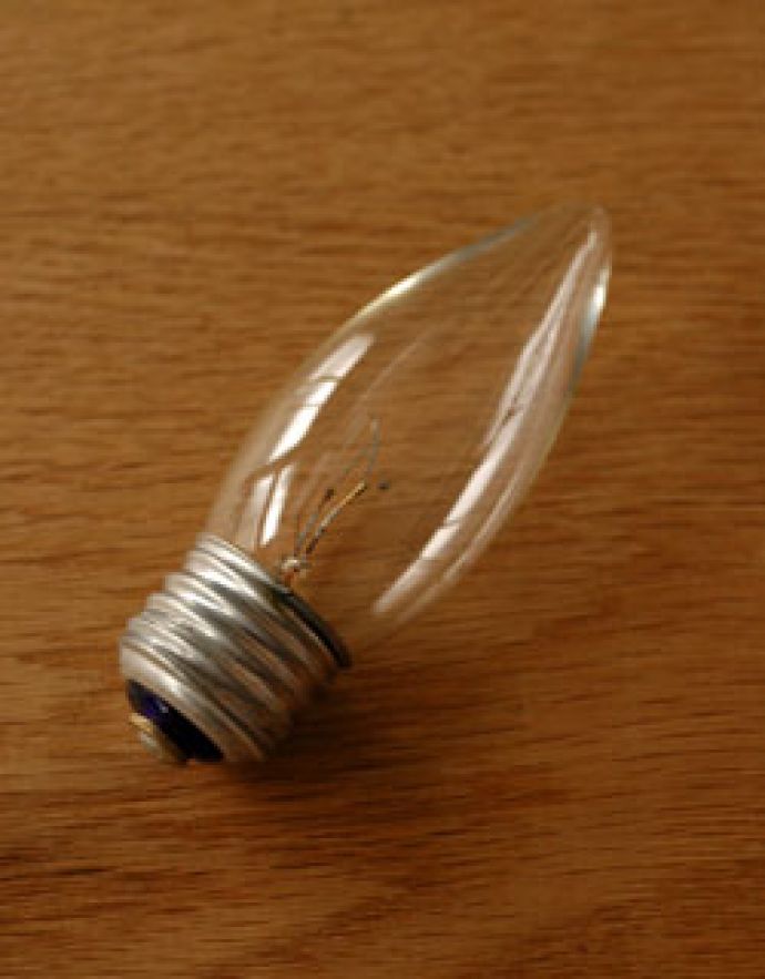 ペンダントライト　照明・ライティング　まるでランプのような雰囲気がお洒落なアイアン製アンティークランプ。電球は量販店で購入OKな国産球を1ヶお付けしております。(d-1282-z)