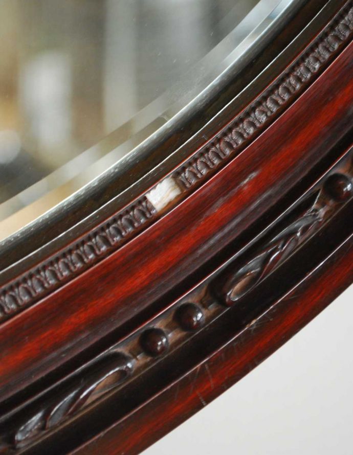 アンティーク ミラー（鏡）　アンティーク雑貨　フランスのアンティークの鏡、木製のモールディングミラー。エレガントな装飾で縁取られた美しいミラー。(d-1429-z)