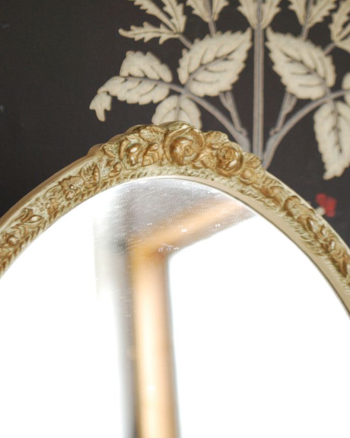 アンティーク ミラー（鏡）　アンティーク雑貨　小さな薔薇の装飾が可愛いフランスアンティークのスタンドミラー（三面鏡）。トップには小さなお花が付いています。(d-1437-z)