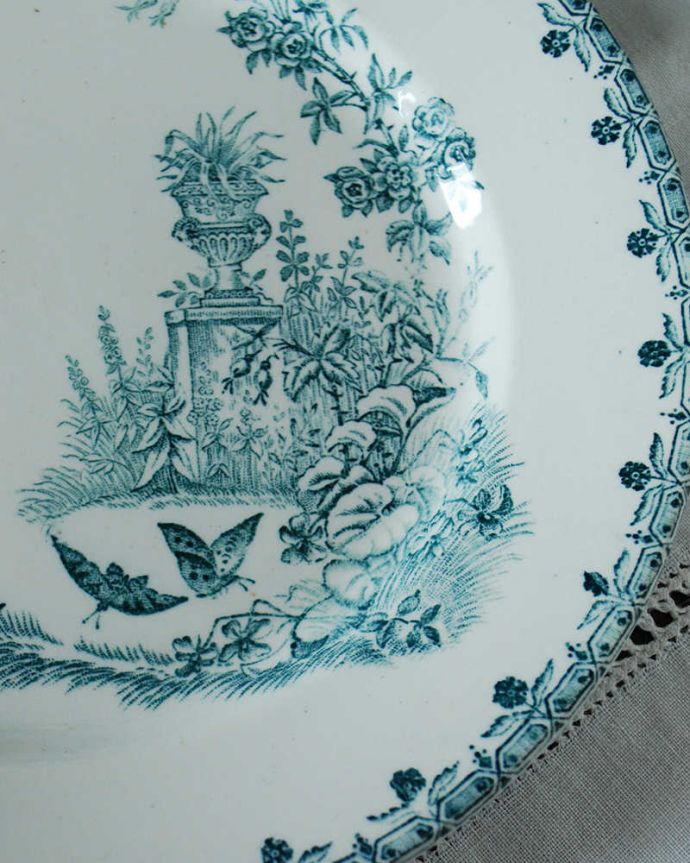 アンティーク 陶磁器の雑貨　アンティーク雑貨　グリーンの風景画、イギリス輸入のアンティークプレート（ディッシュ）。優しい色使いです。(d-1480-z)