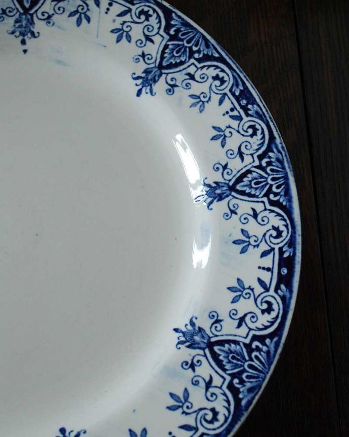 アンティーク 陶磁器の雑貨　アンティーク雑貨　フランスから届いたアンティークプレート、ディッシュ（ALENCON）。青い模様が日本の食卓によく似合います。(d-1481-z)