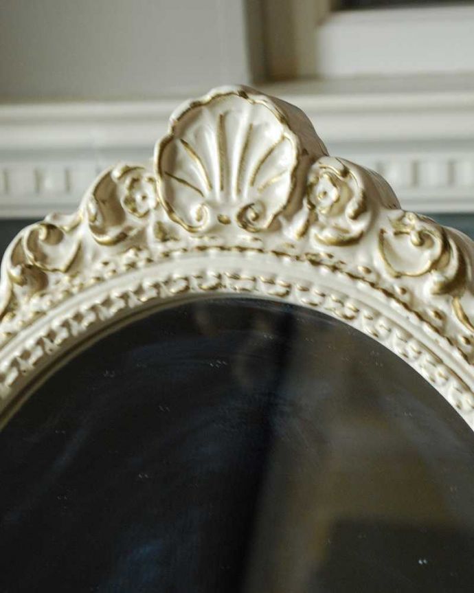 アンティーク ミラー（鏡）　アンティーク雑貨　ティアラを付けているような可愛いフランスアンティークのスタンドミラー。フランスらしく美しい彫見ているだけで優雅な気分になっちゃう彫。(d-1590-z)