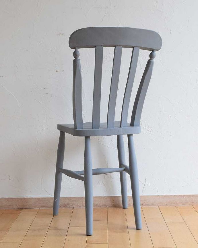 キッチンチェア　アンティーク チェア　グレーがお洒落なキッチンチェア、可愛いアンティークの椅子。後ろ姿にも自信アリ！後ろから見られることも多い椅子。(d-907-c)