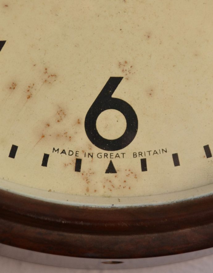時計・スケール・カレンダー　アンティーク雑貨　スミス社のアンティークウォールクロック。アンティークのため、多少の欠け・傷がある場合がありますが、使用上問題はありませんので、ご了承下さい。(e-223-1)