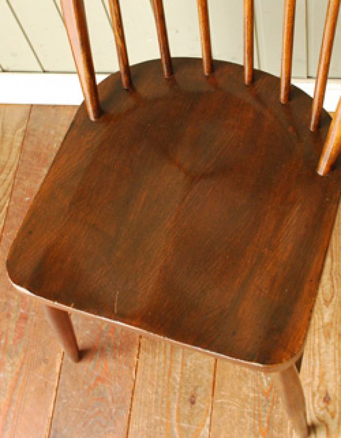 アーコールチェア　アンティーク チェア　茶色の北欧スタイルの椅子、アンティーク アーコール フープバックチェア （６本・まっすぐ・タグ有り）。ちょっと座面が広めなので、特にダイニングに向いています。(ear-6m-ct)