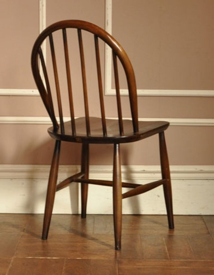 アーコールチェア　アンティーク チェア　茶色の北欧スタイルの椅子、アンティーク アーコール フープバックチェア（６本・脚まっすぐ）タグ有り。後ろ姿にも自信アリ！後ろから見てもやっぱりカッコいい。(ear-6m-kt)