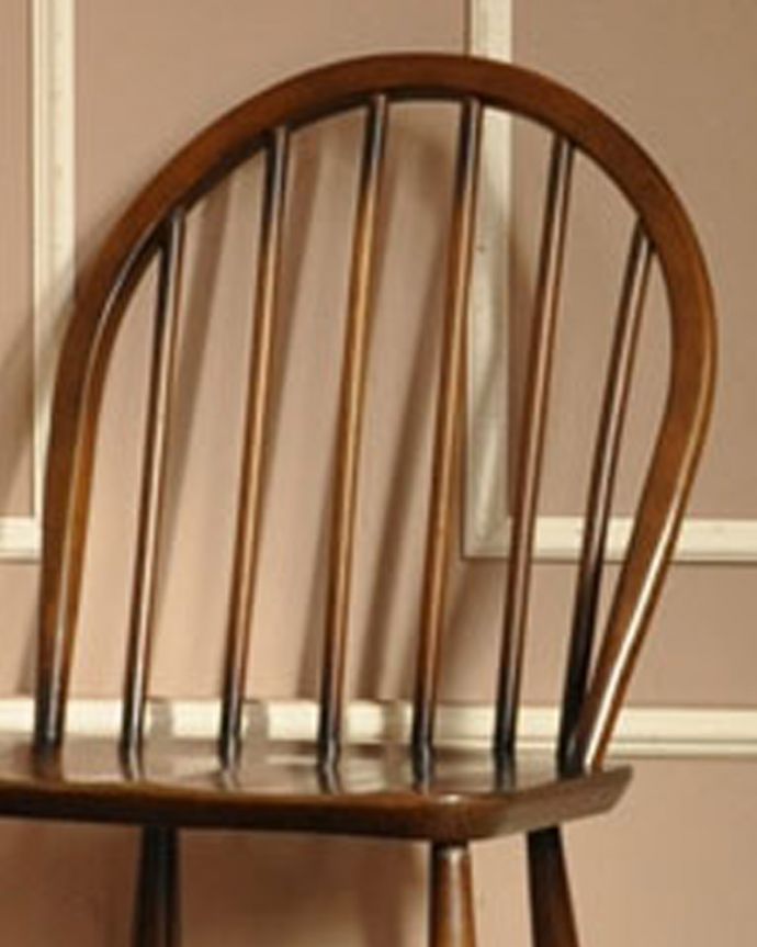 アーコールチェア　アンティーク チェア　茶色の北欧スタイルの椅子、アンティーク アーコール フープバックチェア（６本・脚まっすぐ）タグ有り。大きな背もたれにゆったり･･･しっかりと支えてくれる大きな背もたれが魅力。(ear-6m-kt)