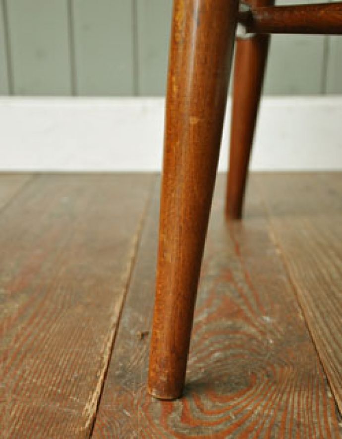 アーコールチェア　アンティーク チェア　北欧スタイルの珍しい椅子、アンティークアーコール フープバックチェア （６本・まっすぐ・スリム・チョコ）。繊細な脚。(ear-6ms-ct)