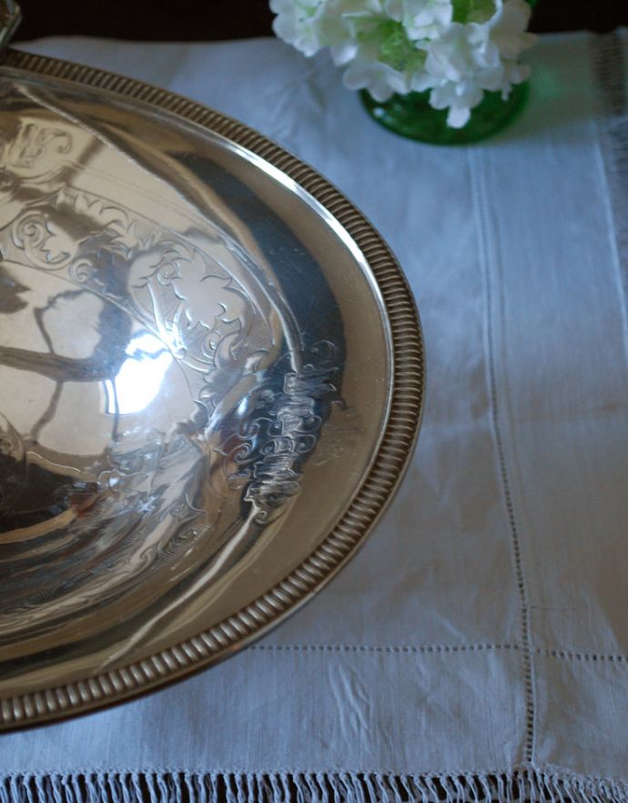 アンティーク シルバー製　アンティーク雑貨　英国で出会った銀食器、持ち手付きのバスケット（アンティークシルバー）。縁どりの装飾も美しいですね。(h-170-z)