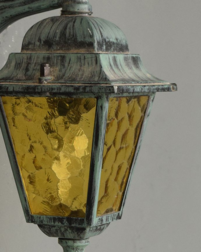 壁付けブラケット　照明・ライティング　壁からオシャレを作ってくれるフランス風のブラケットランプ（E17シャンデリア）。。(h-402-z)