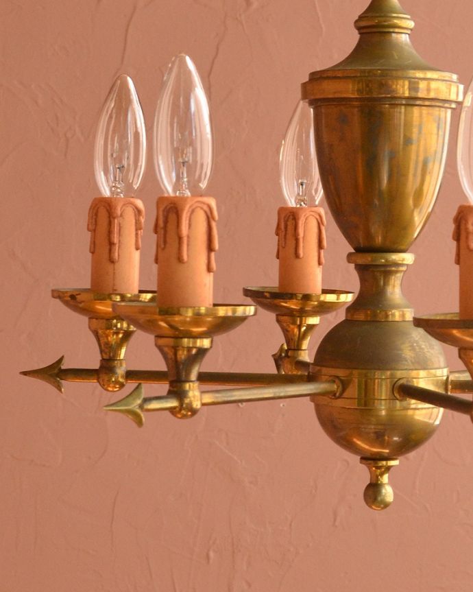 シャンデリア　照明・ライティング　フランスで見つけた真鍮製シャンデリア（6灯）（Ｅ17シャンデリア球付）。。(h-763-z)