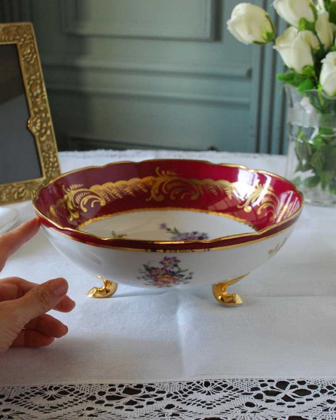 アンティーク 陶磁器の雑貨　アンティーク雑貨　お花のブーケと金色が豪華なフランスリモージュのアンティークボウル。飾って使って楽しむアンティーク実用的に一番使いやすいサイズ。(h-806-z-2)