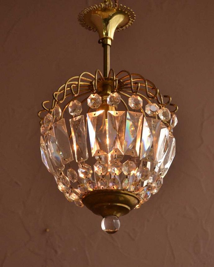 シャンデリア　照明・ライティング　フランスのアンティークシャンデリア（1灯・Ｅ17シャンデリア球付）。。(h-815-z)
