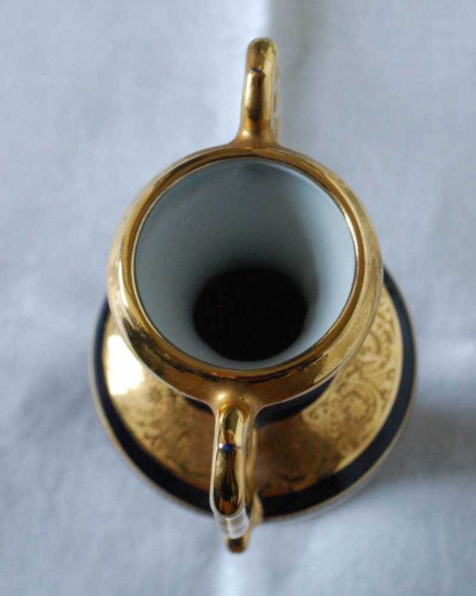 アンティーク 陶磁器の雑貨　アンティーク雑貨　小さな花瓶のかたちをしたフランスアンティークオブジェ（一輪挿し）。上から見るとこんな感じです。(h-847-z)