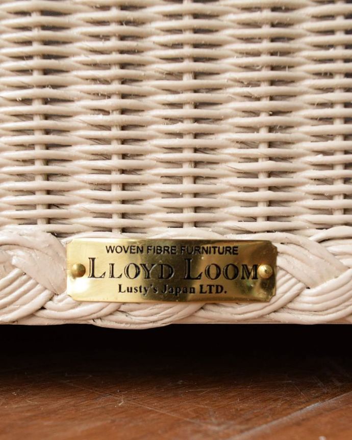 ロイドルーム　アンティーク風　ロイドルームのボックスベンチ、8色から選べるHandleオリジナルのロイドルーム。品質の証ですロイドルームの商品登録ブランドのタグが付いています。(hol-09)