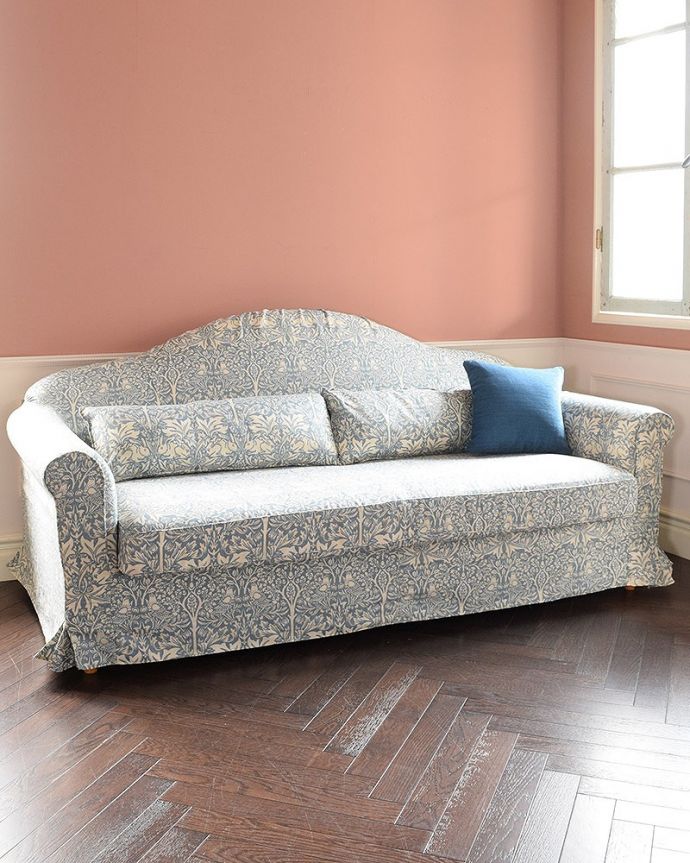 アンティーク家具に似合うソファ、ウィリアムモリスの生地が美しい