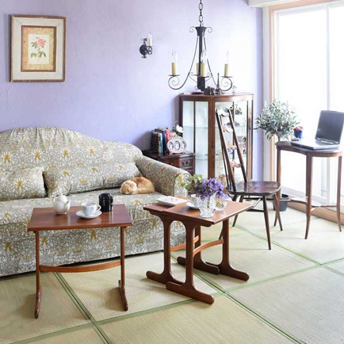 アンティーク家具に似合うソファ、ウィリアムモリスの生地が