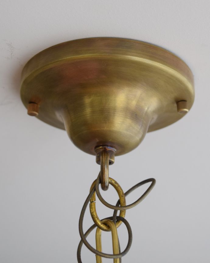 シャンデリア　照明・ライティング　フランスで見つけた豪華なアンティークシャンデリア (3灯)（Ｅ17シャンデリア球付）。カバーも付いています。(h-894-z)