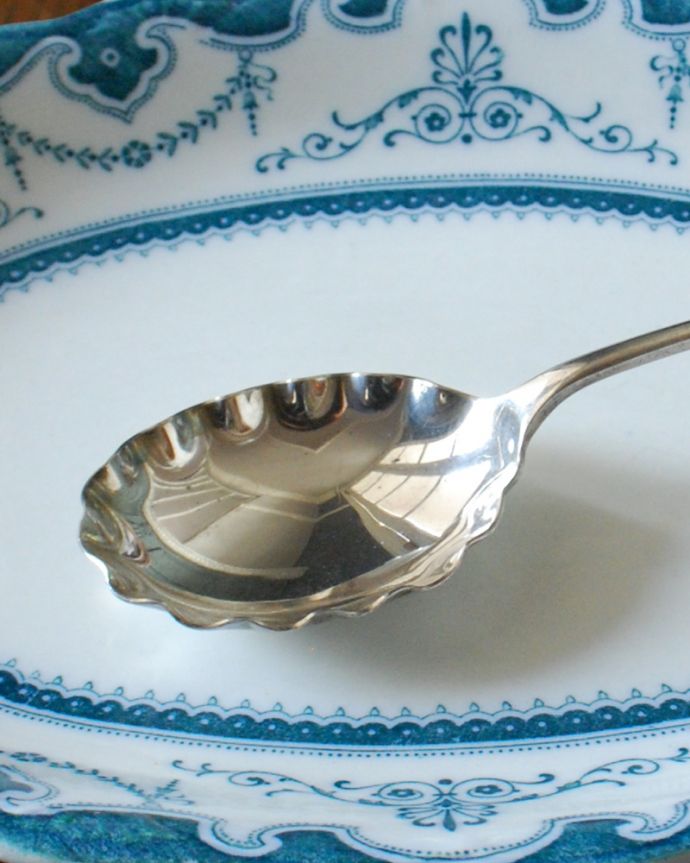 英国の繊細な美しい銀食器、シルバープレートのスプーン
