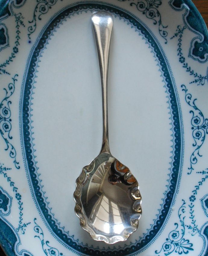 英国の繊細な美しい銀食器、シルバープレートのスプーン