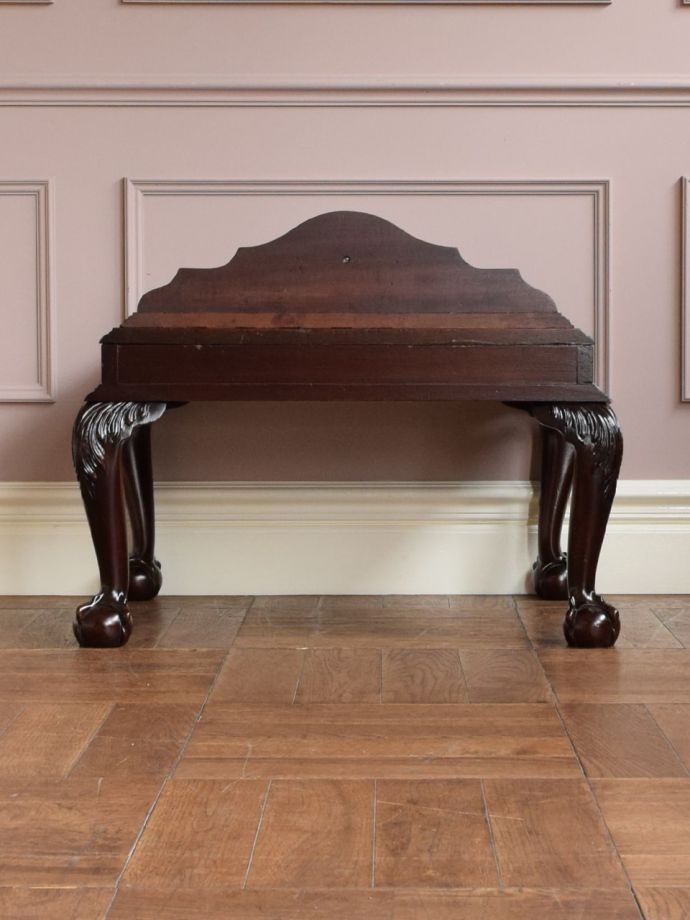 英国から届いたアンティークのめずらしい家具、クロウ＆ボールが美しいラゲッジスタンド