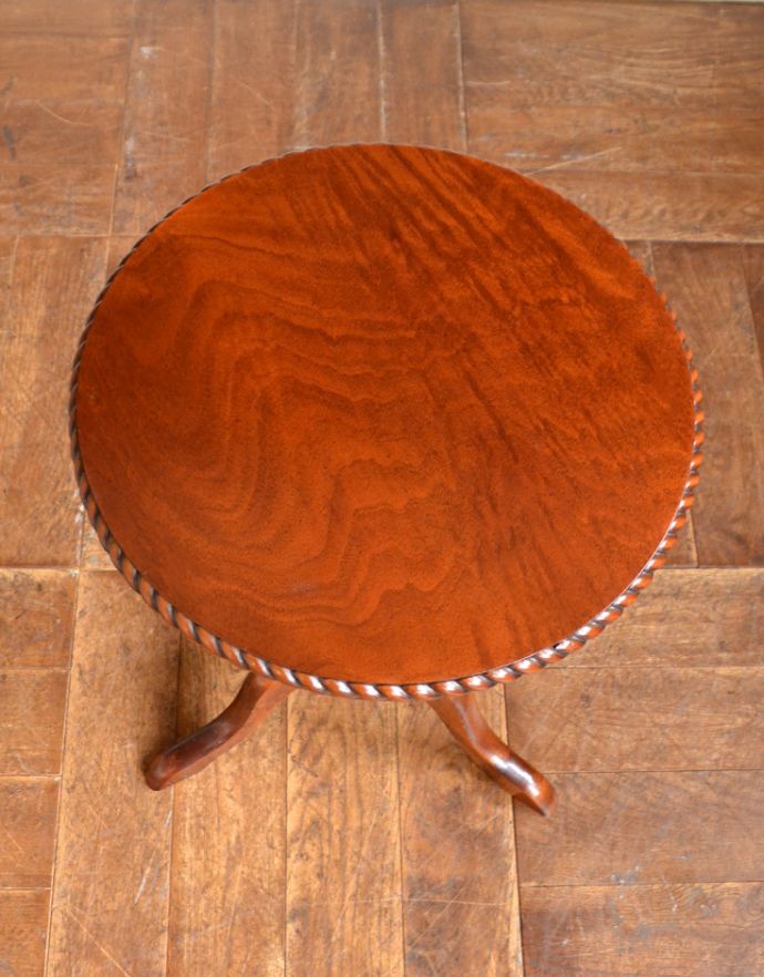 イタリア　ワインテーブル　コーヒーテーブル　花台　オケージョナルテーブル イタリア ワインテーブル コーヒーテーブル 花台 オケージョナル