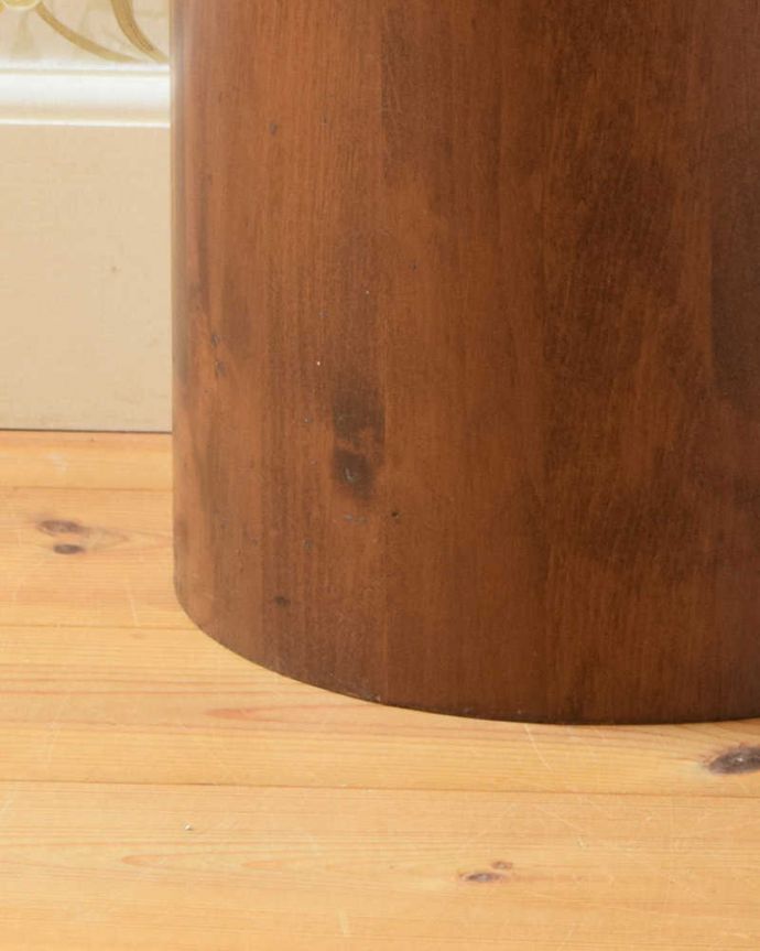 めずらしい家具　アンティーク雑貨　英国から届いたアンティーク、木で作られたお洒落なバレル（樽）　。底はこんな感じです。(j-161-z)